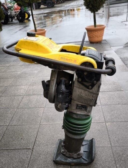 Mai compactor Wacker neuson în stare foarte buna