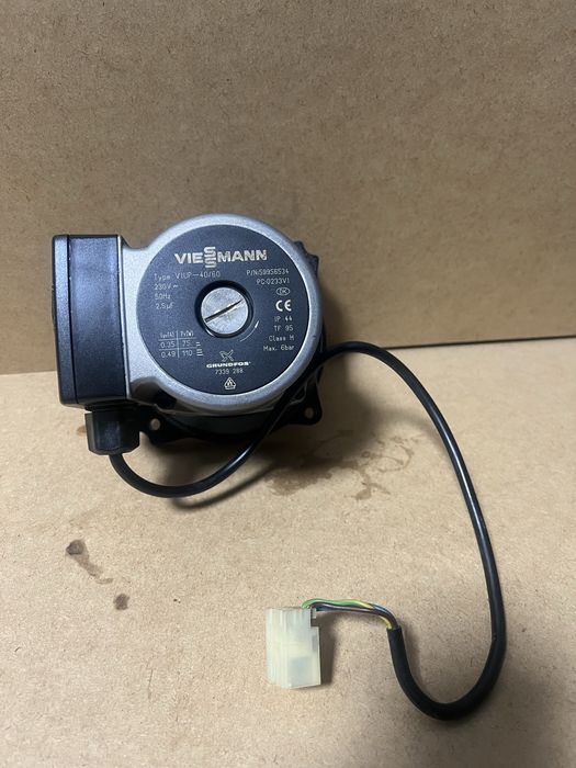 Pompa recirculara vissmann 100 in satare perfecta de fuctionare