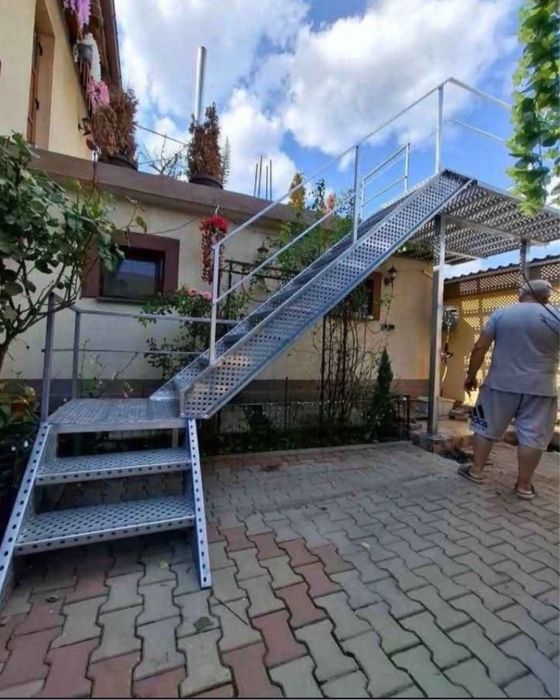 Scari zincate de exterior