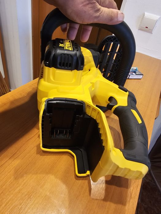 Vand drujba  dewalt 18