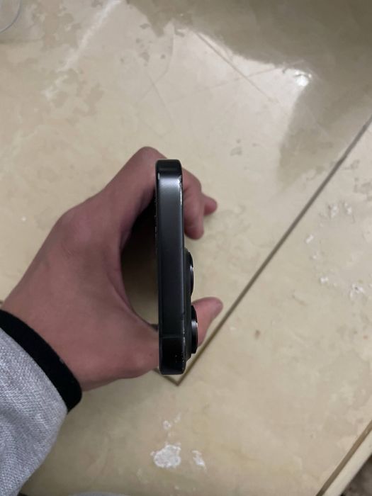 Iphone 16 pro black Titanium original