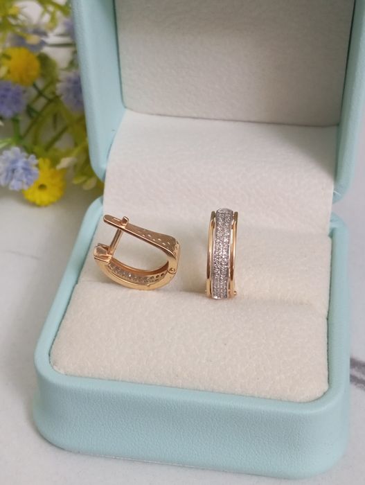 Золотой комплект с бриллиантами