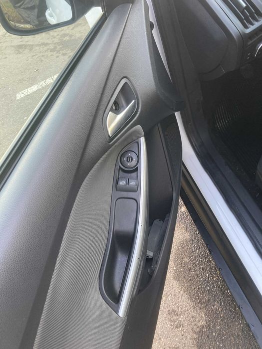 Ford Focus MK3 -1.6 TDCi 95 CP – 2011 – 277.000 km – 4.100€ negociabil