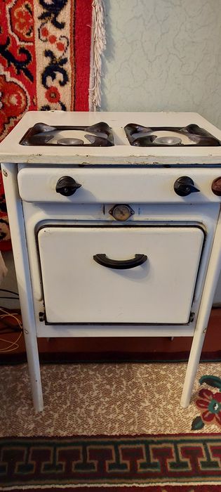 Продам газ плиту советскую в хорошем состоянии