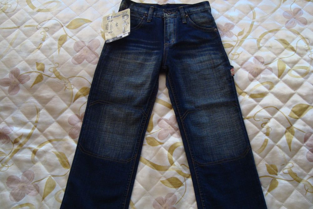 Нови дънки за момче