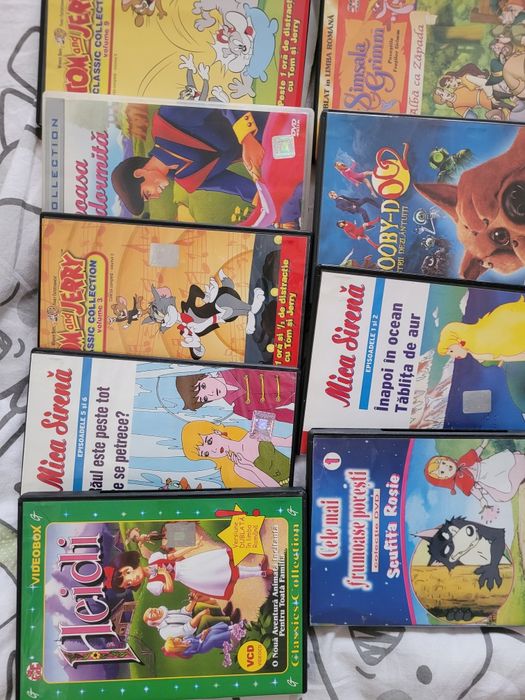 Lot  copii 42 bucati CD filme sau muzica