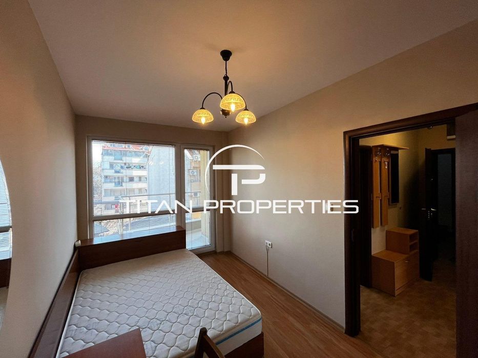 Тристаен апартамент за продажба в кв. Кършияка