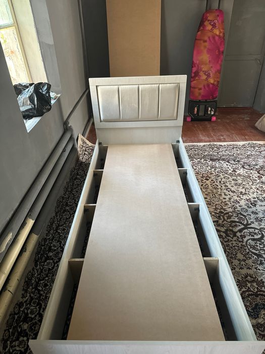 кровать 500.000 сум