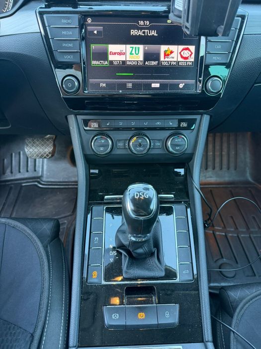 Skoda Superb 2.0 diesel 190cp DSG