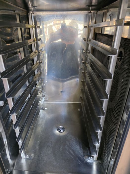 Конвектомат Eloma – професионален, трифазен, с пара и автоматично почи