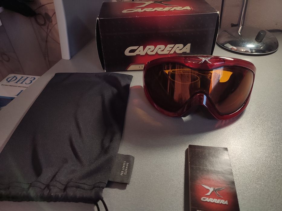 Лыжные очки Carrera chameleon hyper red, новые