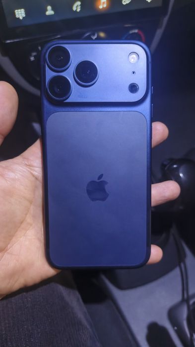 Iphone 17 pro max Esim