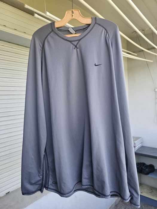 Сива спортна блуза Nike Dri-Fit – оригинал, отлично състояние