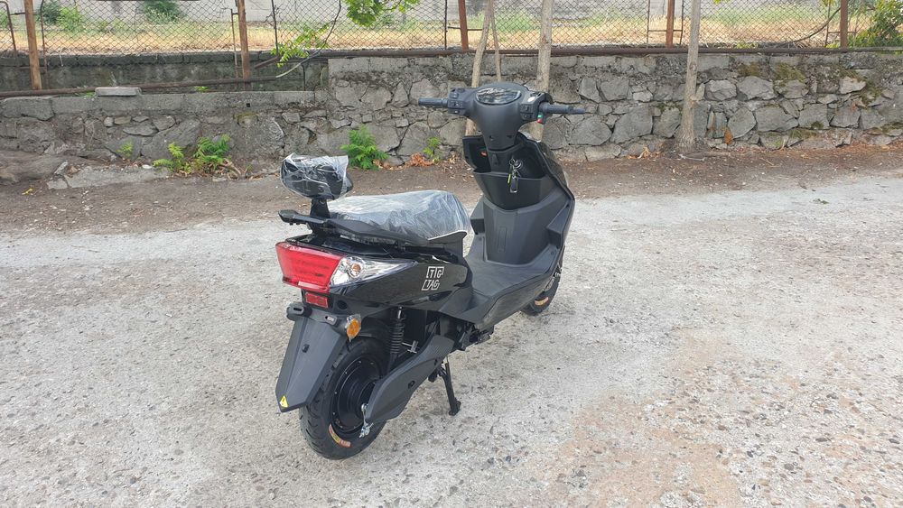 Електрически скутер модел ZG-S черен цвят 2000W с док КАТ