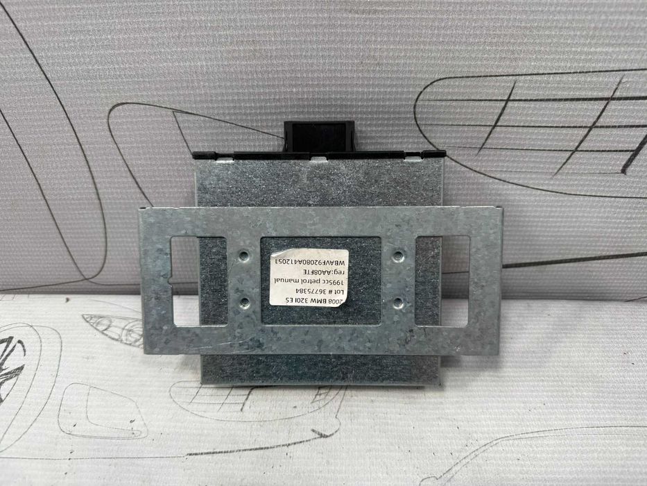 Convertor de tensiune BMW Seria 3 E90 E91 COD: 61429113348 2008 / [2005-2012] / (5B2)