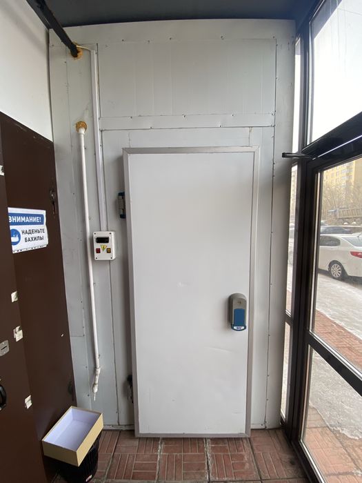 Продам морозильную камеру