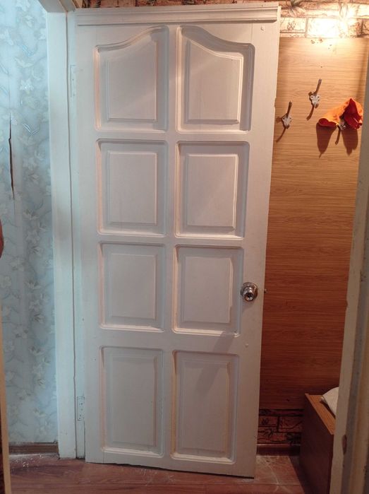 Продаёться деревянный дверь, как новый, очень отличном состоянии