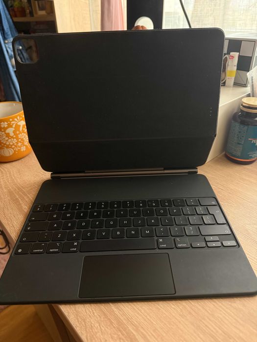 Magic Keyboard ipad Pro 12.9inch (4th generation)