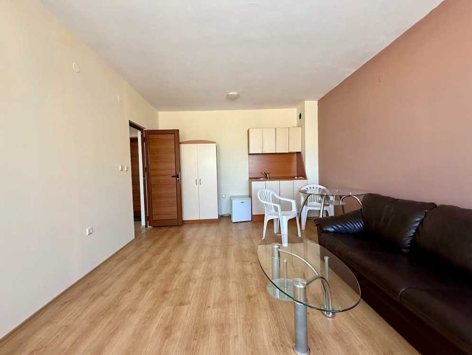 Продава се Двустаен апартамент в к.к. Слънчев бряг - 67 кв.м за 682 €/кв.м - Снимка #1