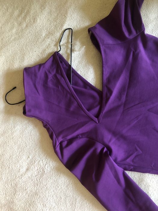 Rochie stramta cu taietura in zona umarului