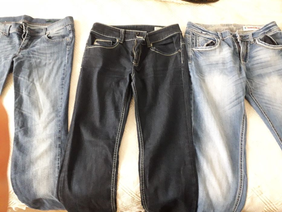 З чифта дамски дънки