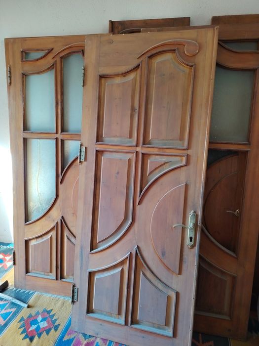 Ешик ва мебел сотилади