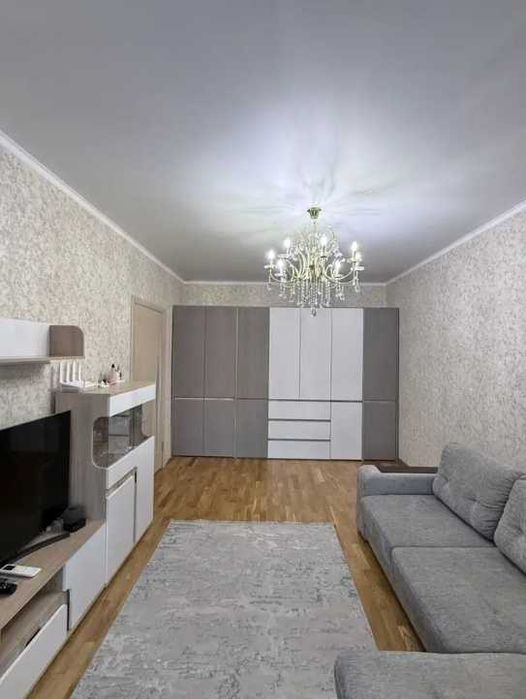 1 комнатная по куанышева