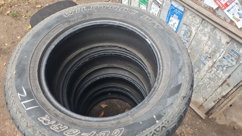 Продам резину  Goform Wildtrac