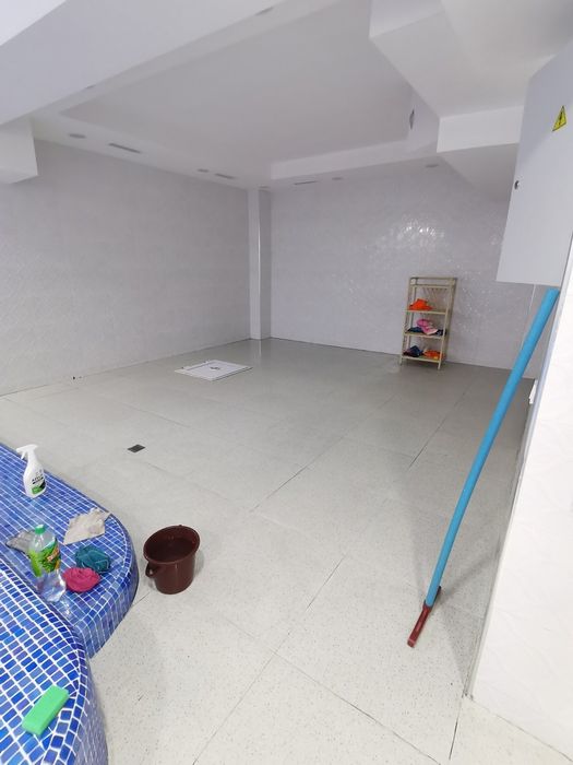 Уборка домов и квартир офисов служебных помещений любого типа !!!