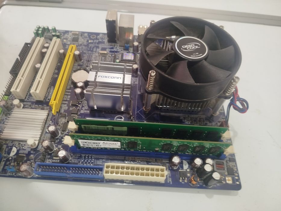Комплект плата LGA775 процессор ОЗУ кулер