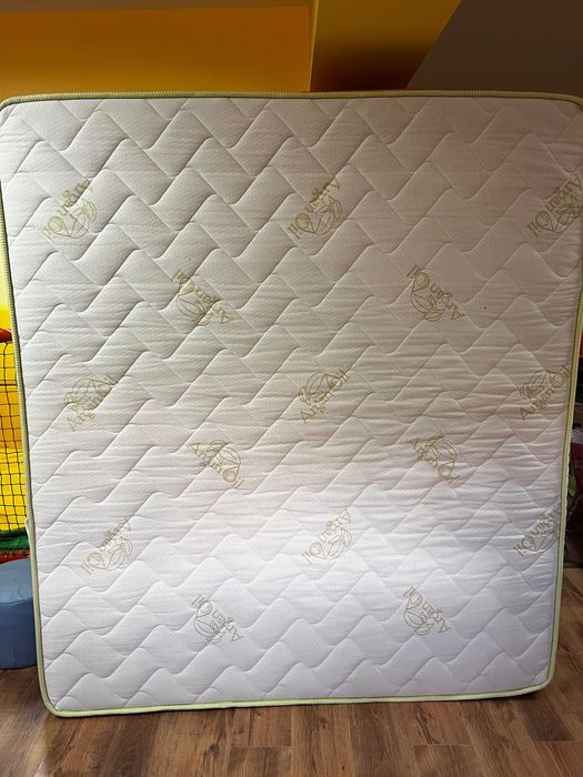 Матрак с подматрачна рамка