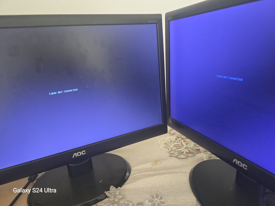 Calculator / PC birou + 2 monitoare