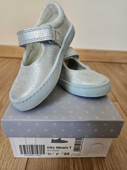 Детски обувки от естествена кожа