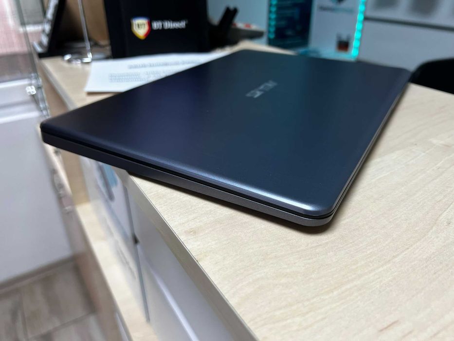 Laptop Asus NoteBook E406n N3350 Intel Celeron 4 GB Ram 64 GB * Garantie *Buy Back * deviceXchange