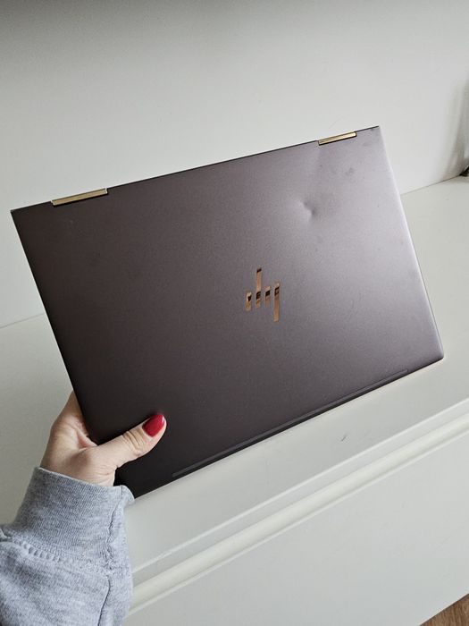 Лаптоп HP Spectre x360 13-ae004na 8GB, може да става на таблет