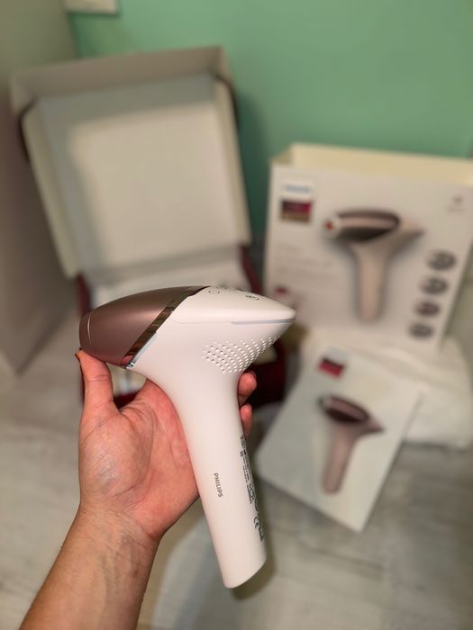 Фотоепилатор Philips lumea ipl9000