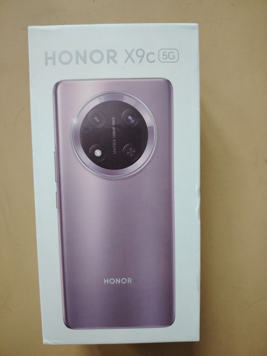 Продам хороший телефон хонор х9с