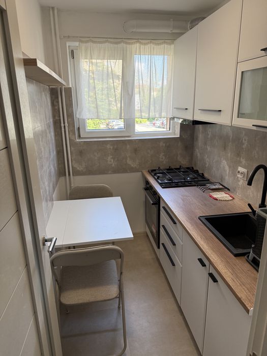 Apartament 3 camere renovat, mobilat modern | Valea Roșie