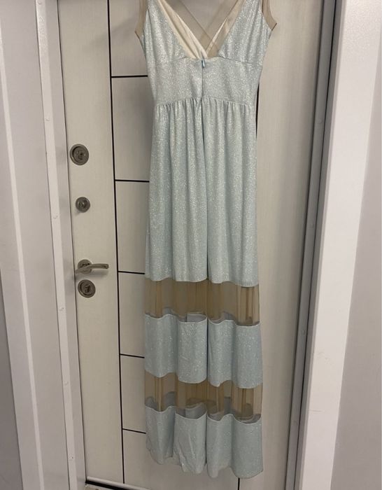 Официална рокля