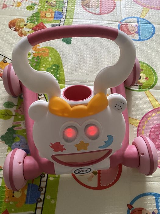 ходунки/каталка на колесиках