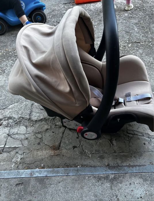 Детско столче за кола