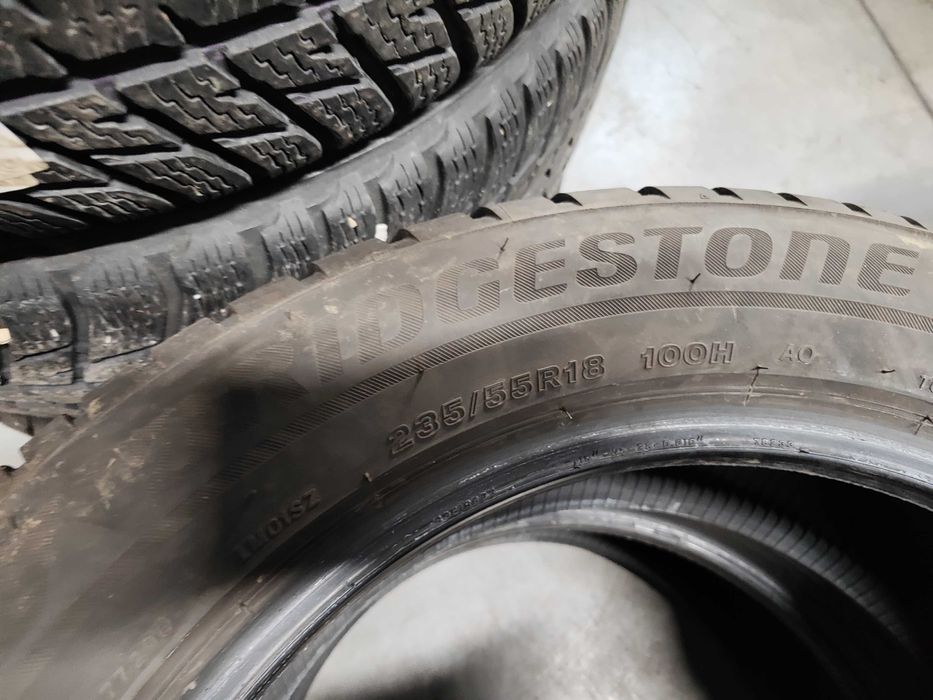 2бр.зимни гуми 235/55/18 Bridgestone
