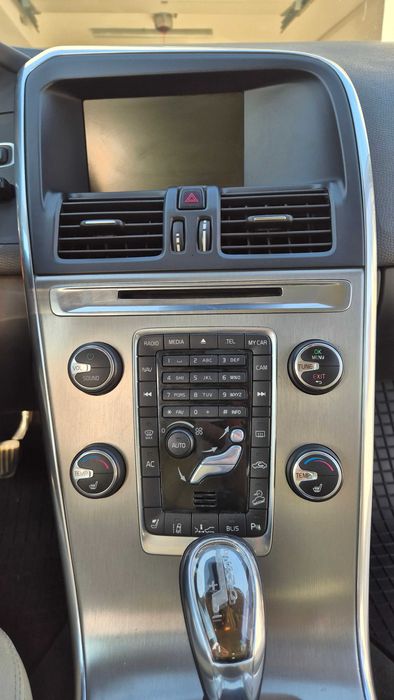 VOLVO XC60 2012 — imagine 4