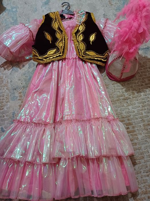 Продам платье для девочки