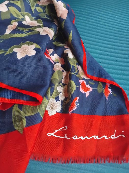 Leonardi 100% оригинален дамски шал