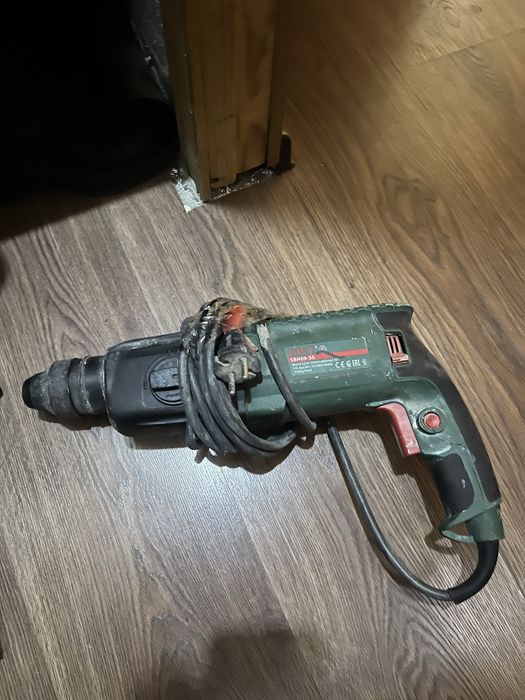 Продам перфоратор бу
