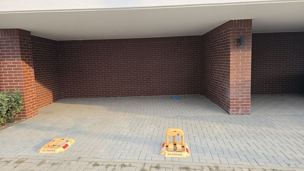 Дава се под наем Гараж / Паркомясто в София, Надежда 4 - 17 кв.м за 79.56 € - Снимка #1