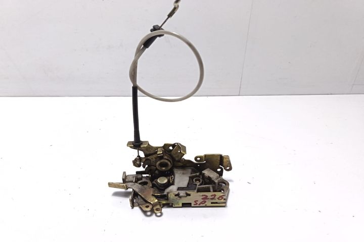 Broasca usa spate A9017201135 Mercedes-Benz Sprinter prima generatie