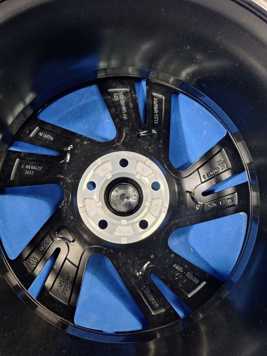 1 Janta Aliaj 5x112 20'' OEM VW Touareg III CR - 9J ET 33 - NOUA !