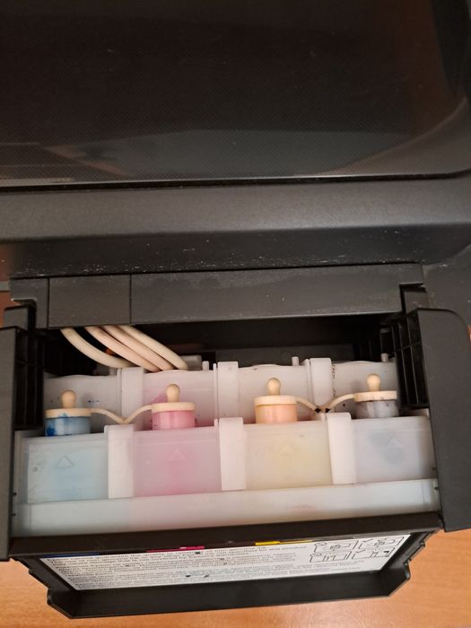 Продам цветной принтер